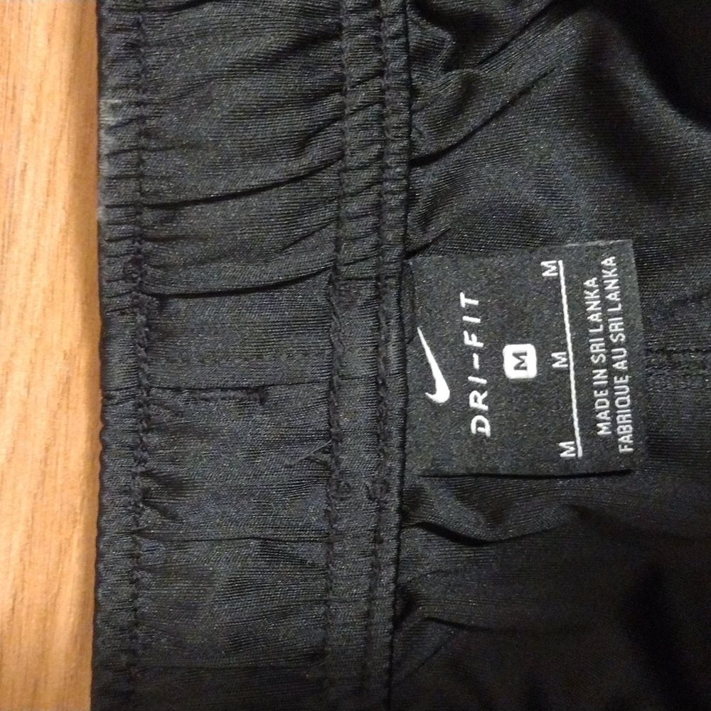 Boys Nike DRI Fit Shorts Size Medium - Picture 2 of 4